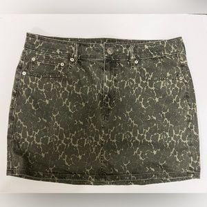 Cute mini skirt camo